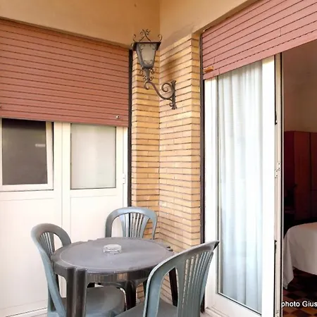 Nova Domus Aurelia 3* Řím